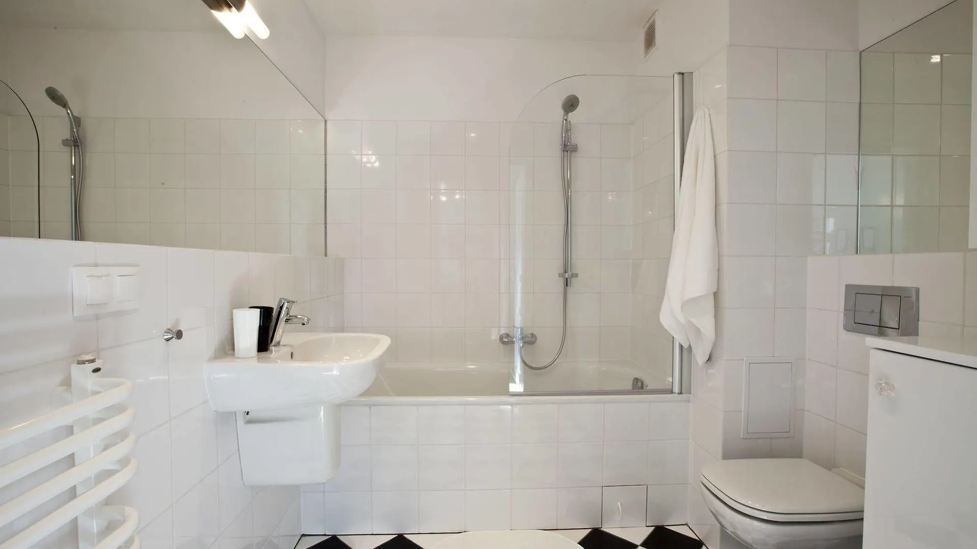 Crystal Suites Chez Helena Krakau